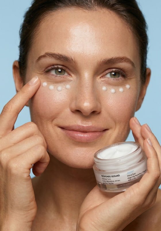 Come attenuare le rughe intorno agli occhi con la corretta beauty routine - Matis Paris