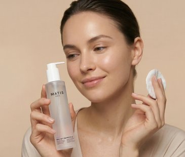 Tonico viso: a cosa serve e come scegliere quello migliore per te - Matis Paris