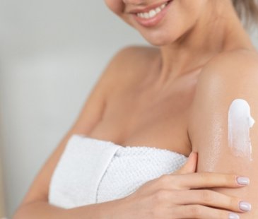 Idratazione del corpo: come scegliere tra olio e crema - Matis Paris