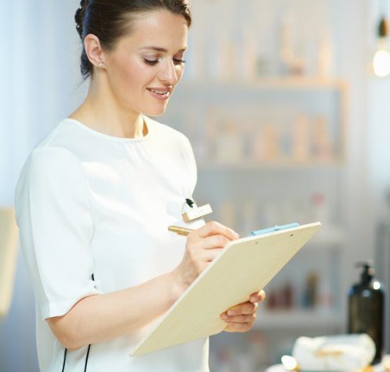 Come Strutturare Una Proposta Di Skincare Viso Per Il Tuo Punto Vendita.jpg  560x800 Q85 Crop Subsampling 2