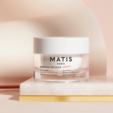 Crema armonizzante della Bioflora, per le pelli sensibili Sensiflora-Cream - Matis Paris Crema armonizzante della Bioflora, per le pelli sensibili Sensiflora-Cream - Matis Paris